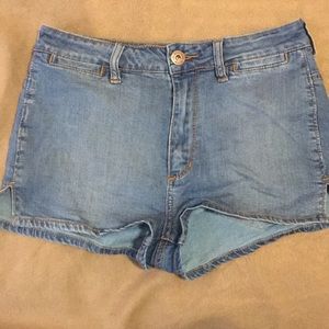 Bullhead jean shorts